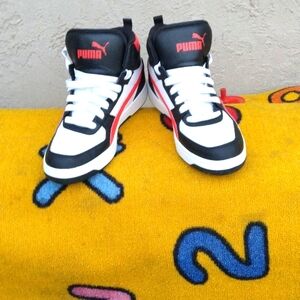 Man's 374765-22 puma shoes 10/10